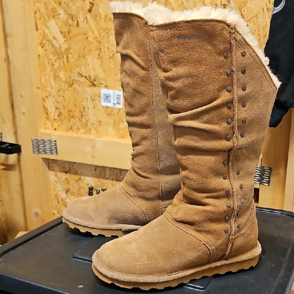 BearPaw Brown Suede Winter Boots